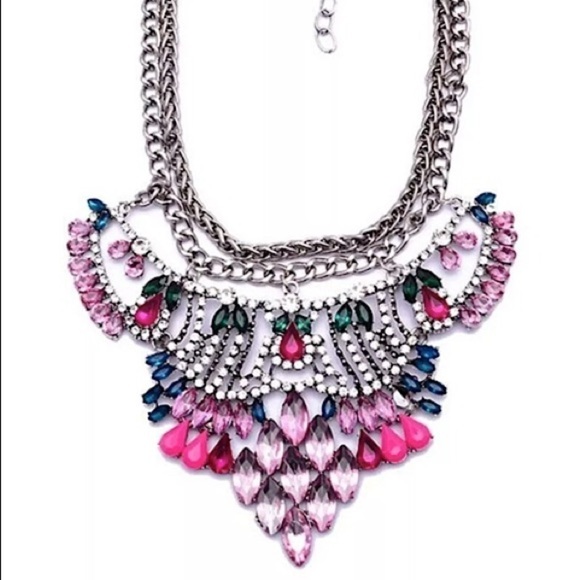 STATEMENT CRYSTAL NECKLACE, PINK BIB NECKLACE - Picture 3 of 3